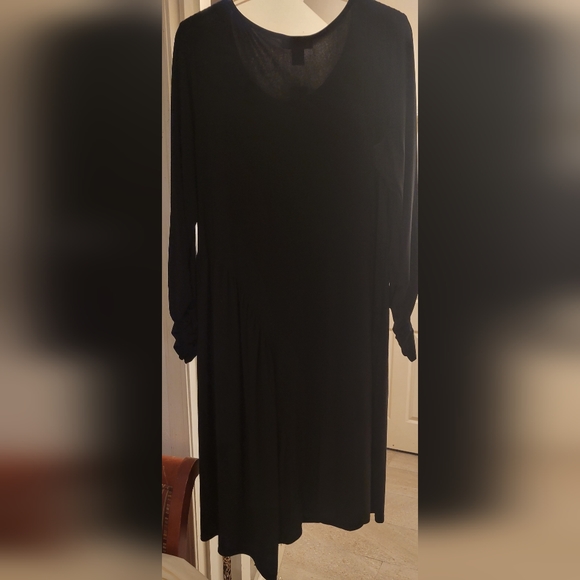 Dress - Picture 1 of 2